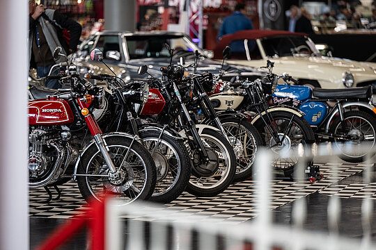 [Translate to English:] Oldtimer, Messe, Salzburg